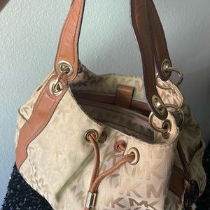 Large Michael Kors shoulder bag